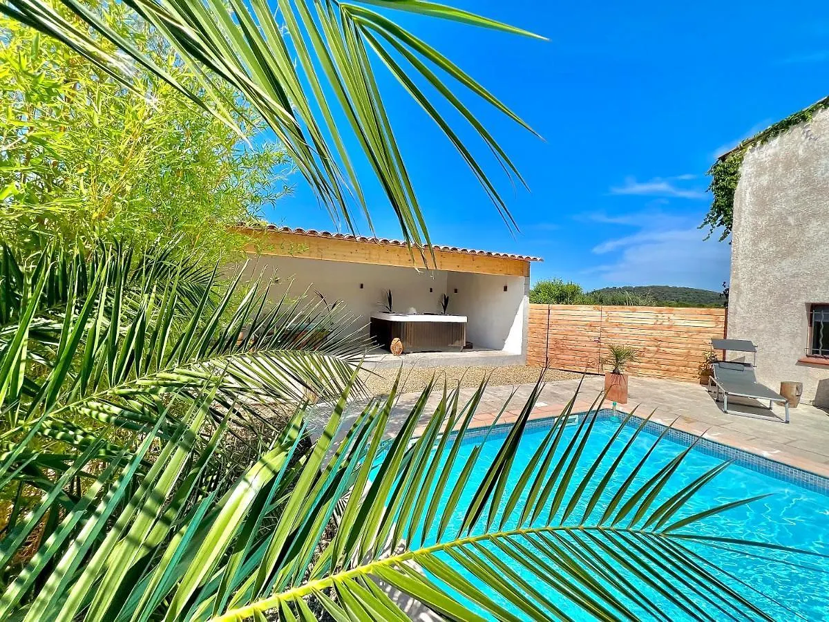 Studio Avec Jacuzzi Et Piscine Lorgues 0*,  France